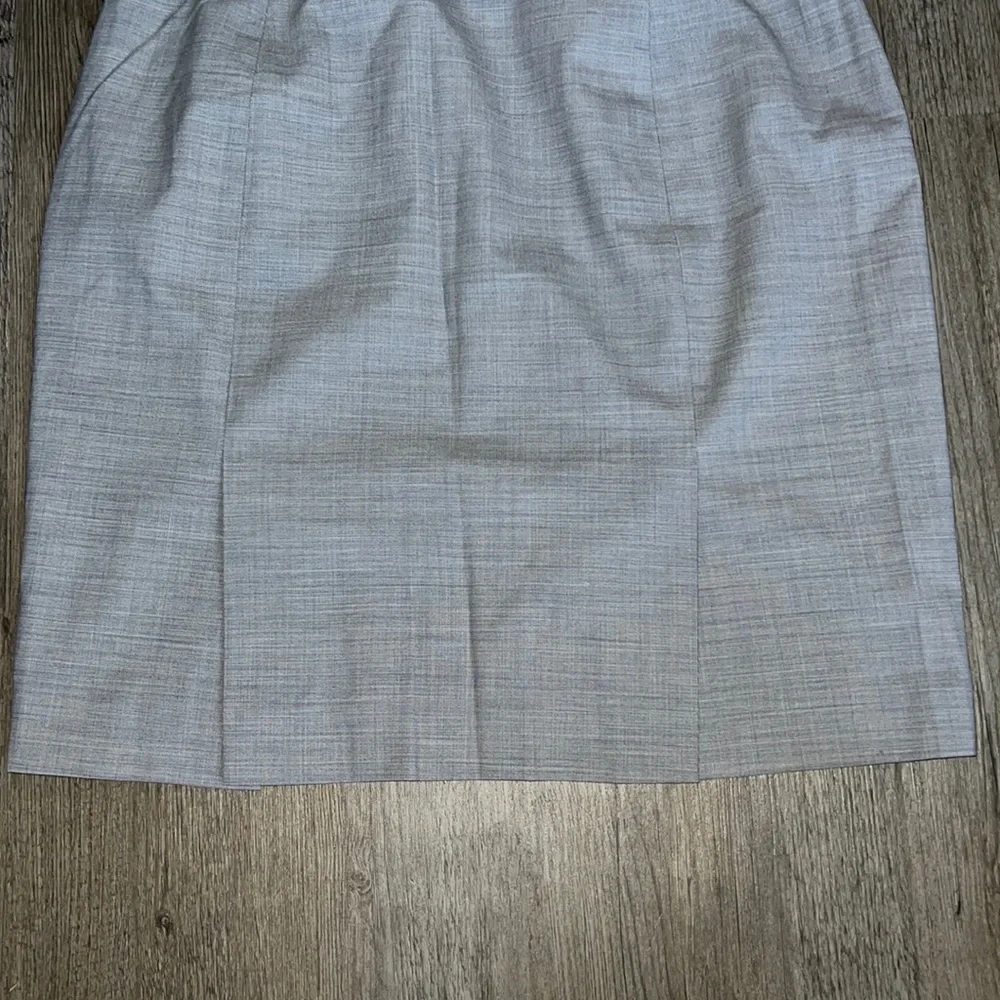Banana Republic Women's Light Gray Pencil Skirt Size 10P
